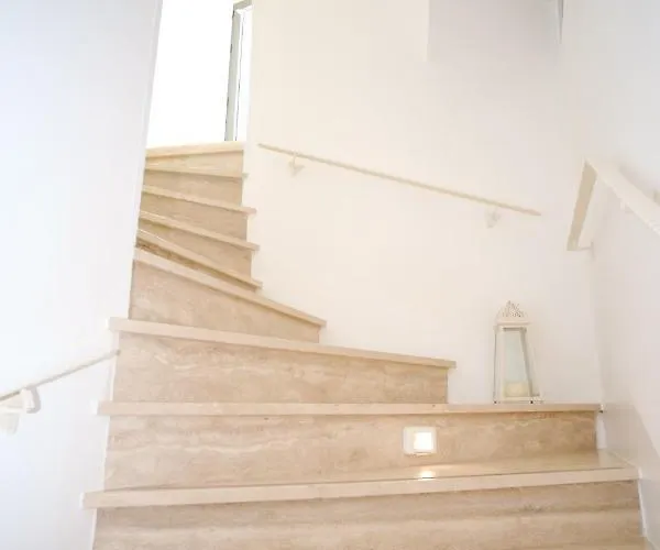 Welcome לינה וארוחת בוקר 4*